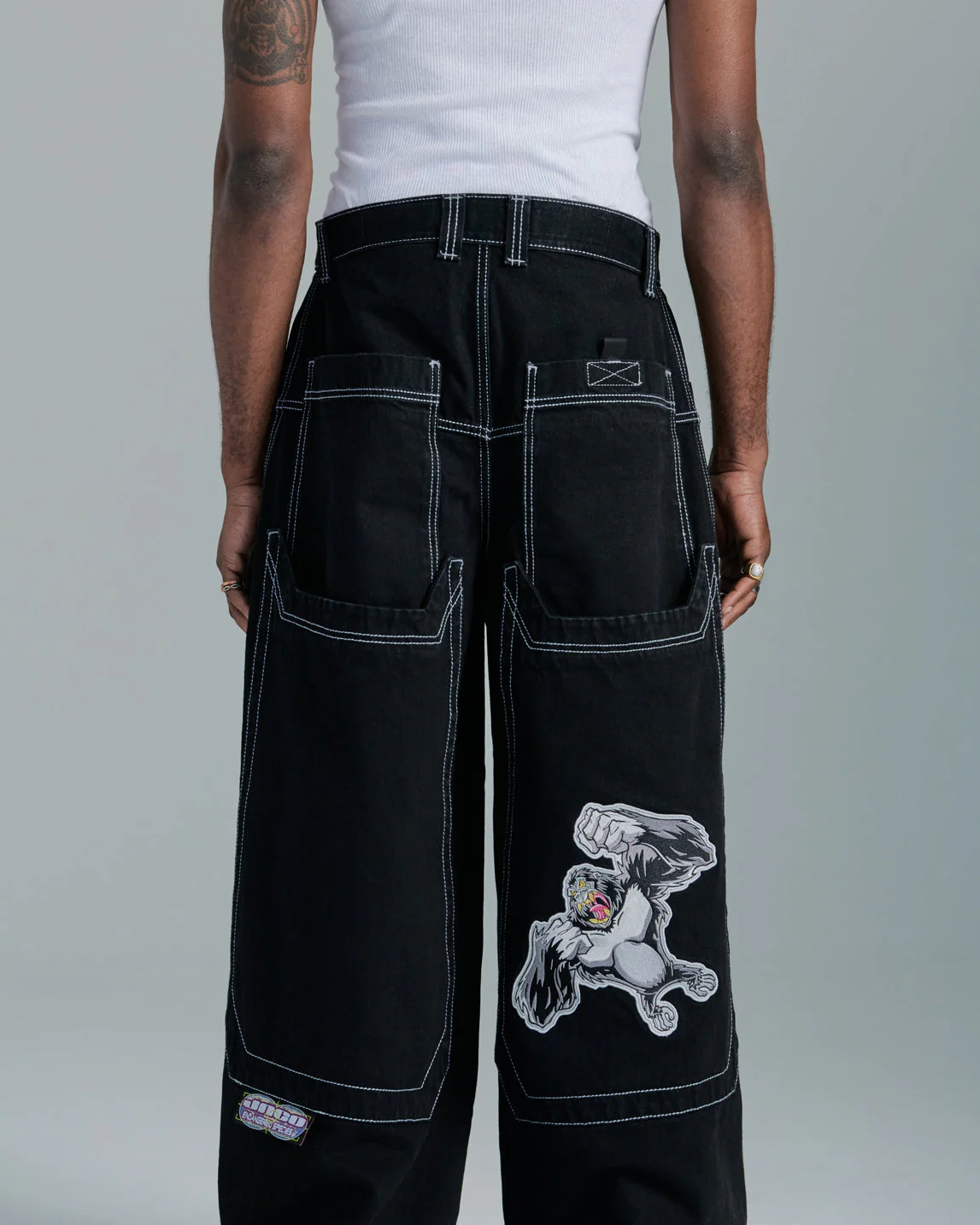 Silverback. 32". Jet Black. - Image 7